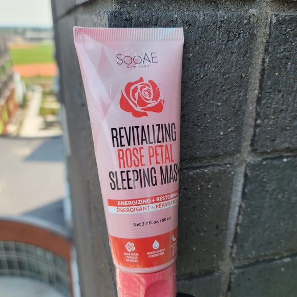 Revitalizing Sleep Mask - Picture 6 of 6